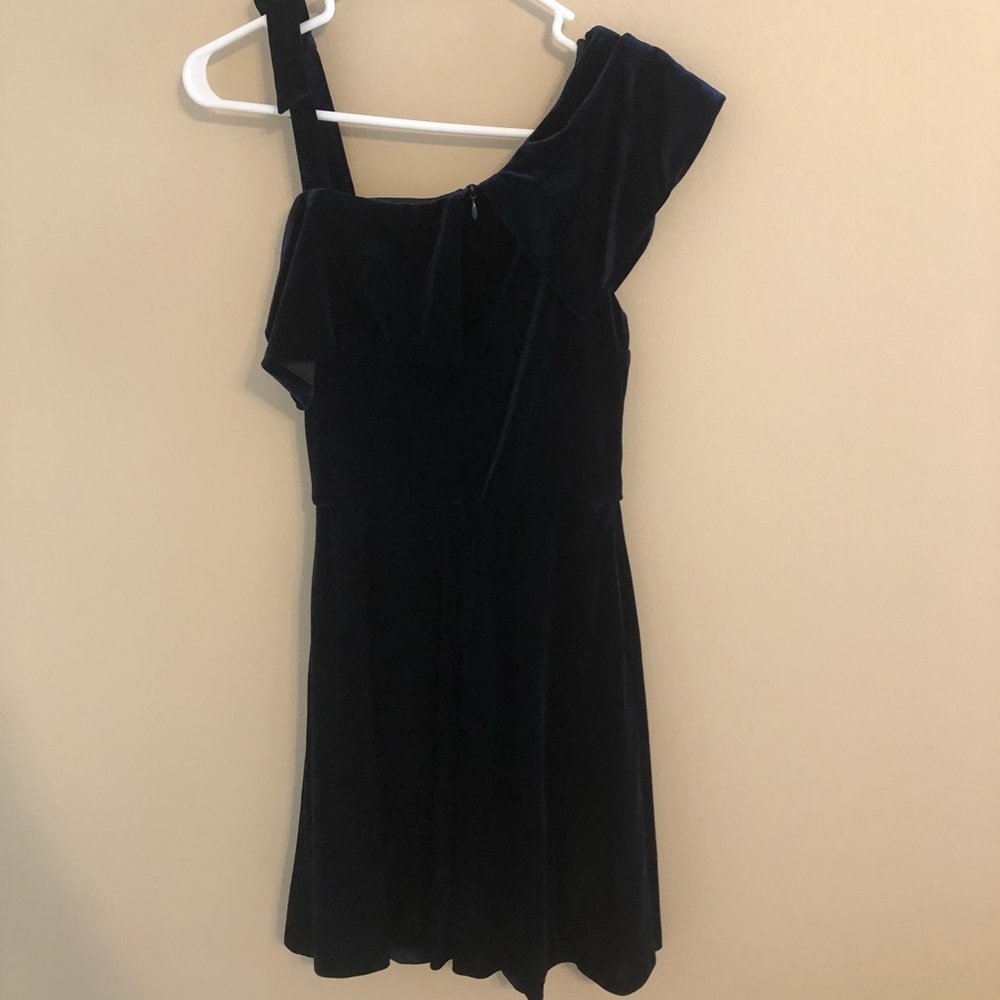 NWT Aqua Asymmetric One Shoulder Velvet Cocktail Dress - Picture 5 of 6